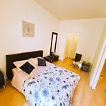 Descubre Santiago Desde Nuestro Encantador Dpto